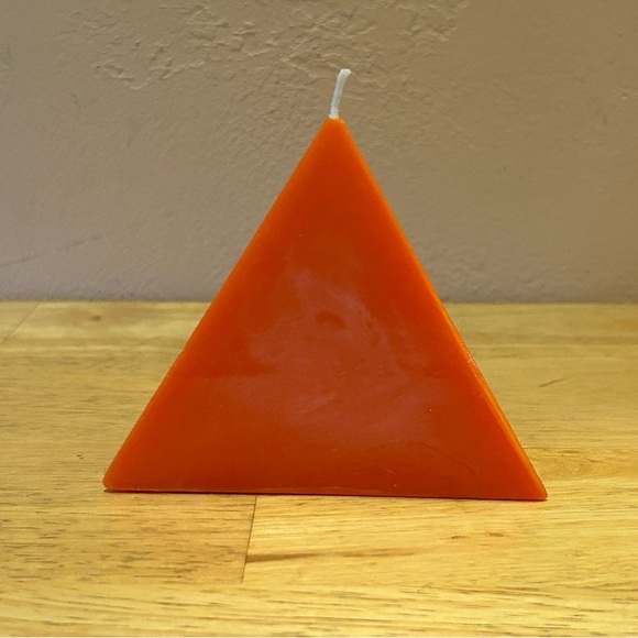 NEW 54 Celsius Fire-Elements Luxury Scented Candle. Smoked Birch & Clover Scent. - Picture 4 of 8